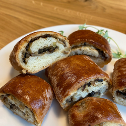 Bezglutenowe paszteciki z kapustą i grzybami leśnymi   6szt