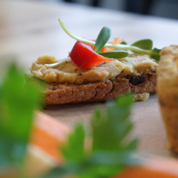 Bezglutenowy i wegetariański pasztet z selera 200g NA ŚWIĘTA